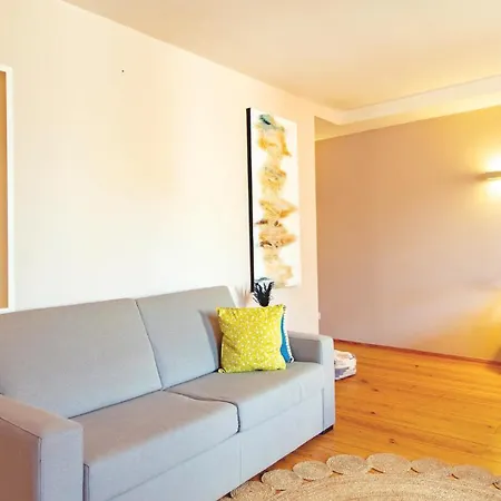 Flores 36 By Yoursporto شقة